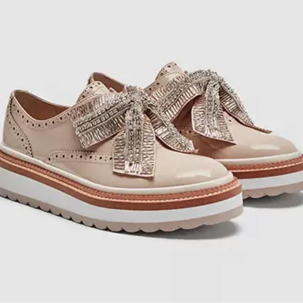 Absolutely awesome baby pink Zara track sole shoes with bow EUC